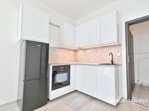 Pronájem bytu 1+kk, Brno - Královo Pole, Slovinská, 37 m2