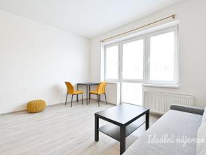 Pronájem bytu 1+kk, Brno - Královo Pole, Slovinská, 37 m2