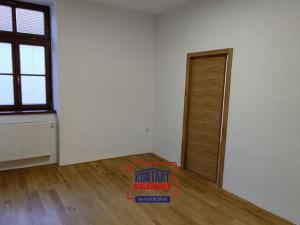 Pronájem bytu 3+kk, Netolice, Mírové Náměstí, 72 m2