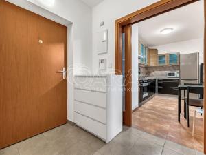 Pronájem bytu 2+kk, Praha - Zličín, Hevlínská, 48 m2