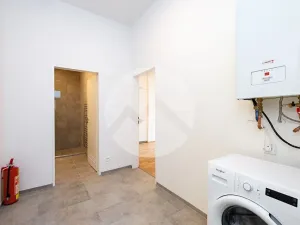 Pronájem bytu 1+kk, Praha - Libeň, Zenklova, 35 m2