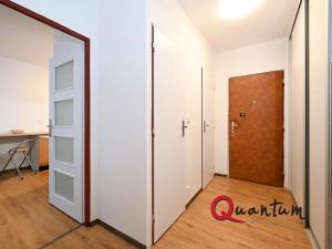 Pronájem bytu 2+kk, Praha - Strašnice, Pod strání, 41 m2