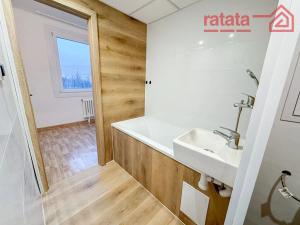 Pronájem bytu 2+1, Klášterec nad Ohří, Královéhradecká, 63 m2