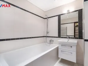 Prodej bytu 4+kk, Karlovy Vary, Libušina, 171 m2