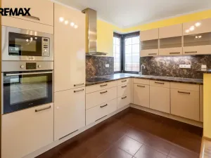 Prodej rodinného domu, Jenišov - Pod Rohem, K Rohu, 205 m2