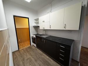 Pronájem bytu 2+1, Zlín, Dlouhá, 56 m2