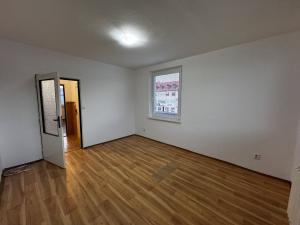 Pronájem bytu 2+1, Zlín, Dlouhá, 56 m2