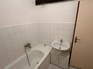 Pronájem bytu 2+1, Praha - Libeň, Prosecká, 67 m2