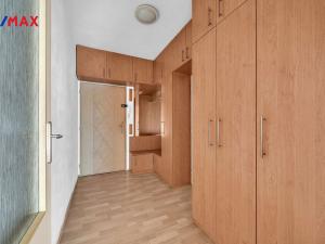 Prodej bytu 2+kk, Psáry - Dolní Jirčany, Sídl. Štědřík, 52 m2