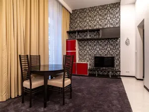 Prodej bytu 2+kk, Karlovy Vary, Divadelní náměstí, 65 m2