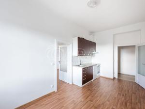 Pronájem bytu 2+kk, Praha - Vršovice, Pod Rapidem, 41 m2