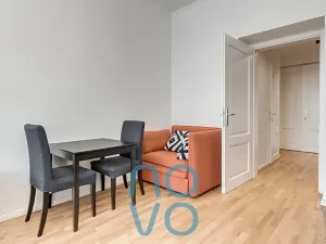 Pronájem bytu 1+kk, Praha - Smíchov, Zborovská, 34 m2