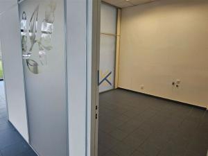 Pronájem obchodního prostoru, Praha - Horní Počernice, Sezemická, 132 m2