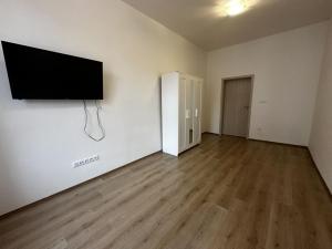 Pronájem bytu 2+kk, Praha - Vinohrady, Rumunská, 41 m2