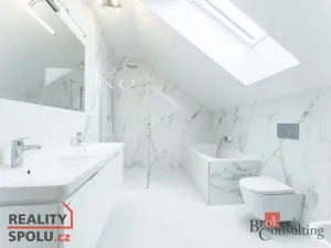 Prodej rodinného domu, Ořech, Východní, 166 m2