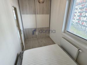 Pronájem bytu 2+kk, Praha - Letňany, Škrábkových, 52 m2