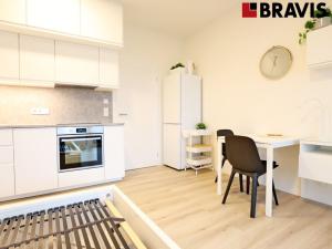 Pronájem bytu 1+kk, Brno - Sadová, Kumpoštova, 32 m2