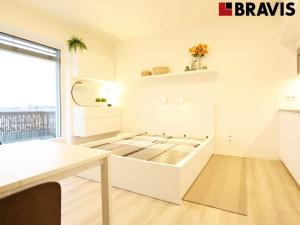 Pronájem bytu 1+kk, Brno - Sadová, Kumpoštova, 32 m2