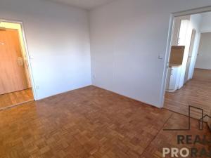 Prodej bytu 3+1, Hodonín, Sadová, 72 m2