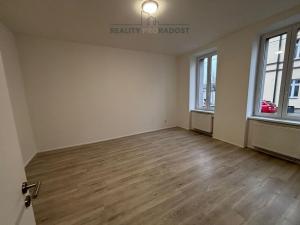 Pronájem bytu 2+kk, Ostrava, Erbenova, 63 m2