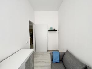 Pronájem bytu 2+1, Praha - Nové Město, Ve Smečkách, 42 m2