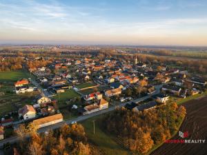 Prodej pozemku, Kunětice, 927 m2