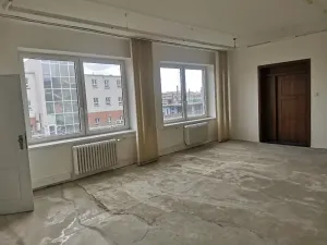 Pronájem obchodního prostoru, Pardubice, 40 m2