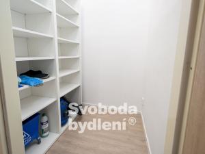 Pronájem bytu 2+kk, Praha - Řepy, Karlovarská, 39 m2