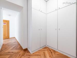 Pronájem kanceláře, Praha - Staré Město, Ovocný trh, 80 m2