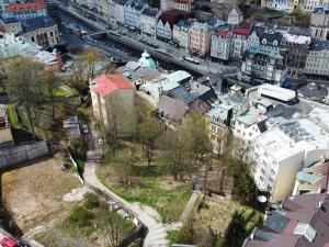 Prodej komerčního pozemku, Karlovy Vary, Hálkův vrch, 1340 m2