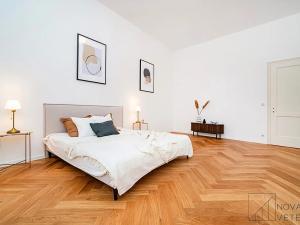 Prodej bytu 2+kk, Praha - Malá Strana, Újezd, 71 m2