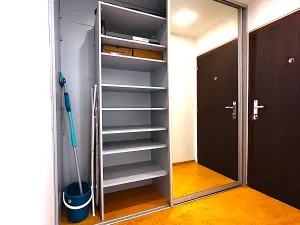 Prodej bytu 1+kk, Praha - Horní Měcholupy, Milánská, 45 m2