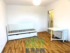 Pronájem bytu 1+kk, Praha - Prosek, Veltruská, 34 m2