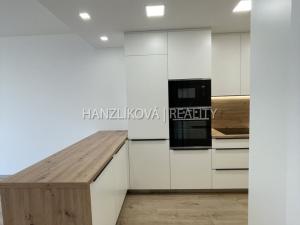 Pronájem bytu 2+kk, České Budějovice, Branišovská, 52 m2