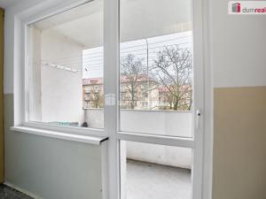 Prodej bytu 2+1, Ostrov, Kollárova, 52 m2