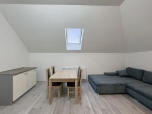 Pronájem bytu 3+kk, Praha - Strašnice, Nad olšinami, 76 m2