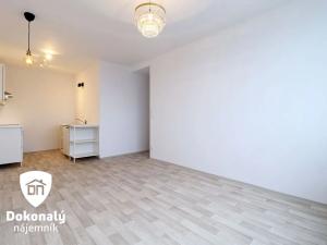 Pronájem bytu 2+kk, Praha - Kobylisy, Třebenická, 40 m2