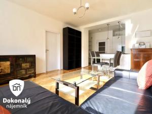 Pronájem bytu 2+kk, Praha - Bubeneč, Rooseveltova, 55 m2