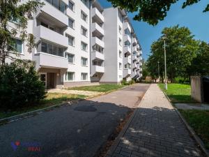 Prodej bytu 2+1, Znojmo, Dukelských bojovníků, 56 m2