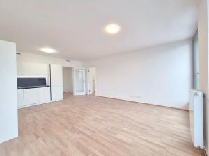 Pronájem bytu 2+kk, Praha - Smíchov, Toyen, 75 m2