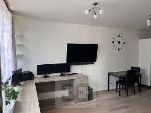 Pronájem bytu 2+kk, Praha - Vysočany, Sokolovská, 51 m2