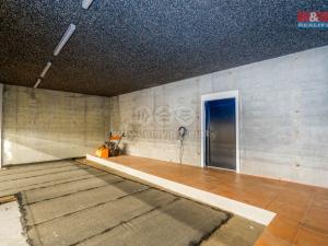 Prodej obchodního prostoru, Okrouhlo, 1076 m2