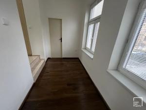 Pronájem bytu 2+1, České Budějovice, Kostelní, 90 m2