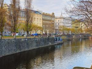 Prodej bytu 3+kk, Praha - Smíchov, Janáčkovo nábřeží, 98 m2