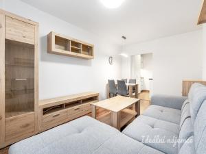 Pronájem bytu 2+kk, Praha - Kamýk, Machuldova, 43 m2