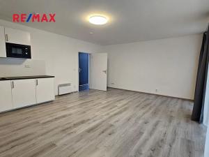 Pronájem bytu 1+kk, Kolín, Nad Zastávkou, 32 m2