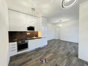 Pronájem bytu 3+kk, Liberec, U Nisy, 65 m2