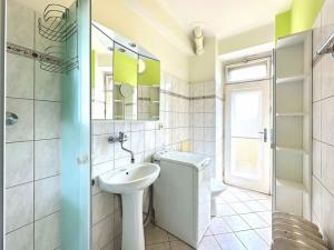 Prodej bytu 2+kk, Praha - Vršovice, 28. pluku, 48 m2