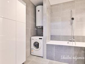 Pronájem bytu 1+kk, Brno - Královo Pole, Mojžíšova, 62 m2