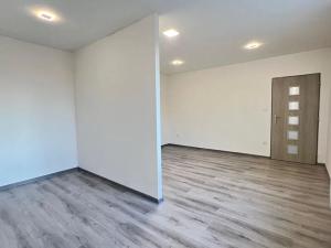 Pronájem bytu 2+kk, Ostrava, Zárubecká, 45 m2